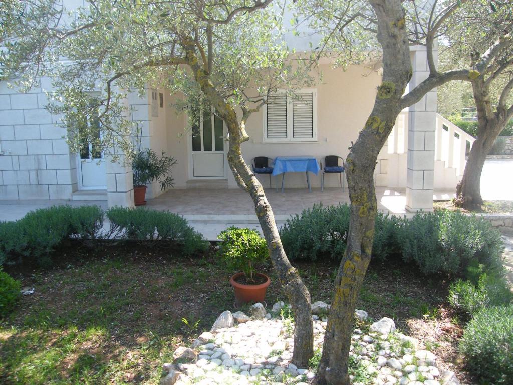 Apartments Maslina Lumbarda Exterior photo