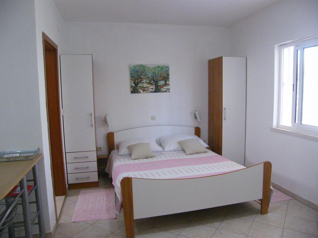 Apartments Maslina Lumbarda Exterior photo