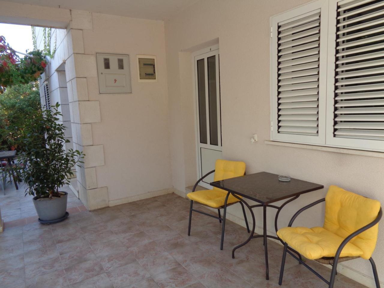Apartments Maslina Lumbarda Exterior photo